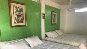 Family Quadruple Room, Multiple Beds | Iron/ironing board (on request), WiFi (free), bed sheets - Hotel Palmera Beach (Cartagena)