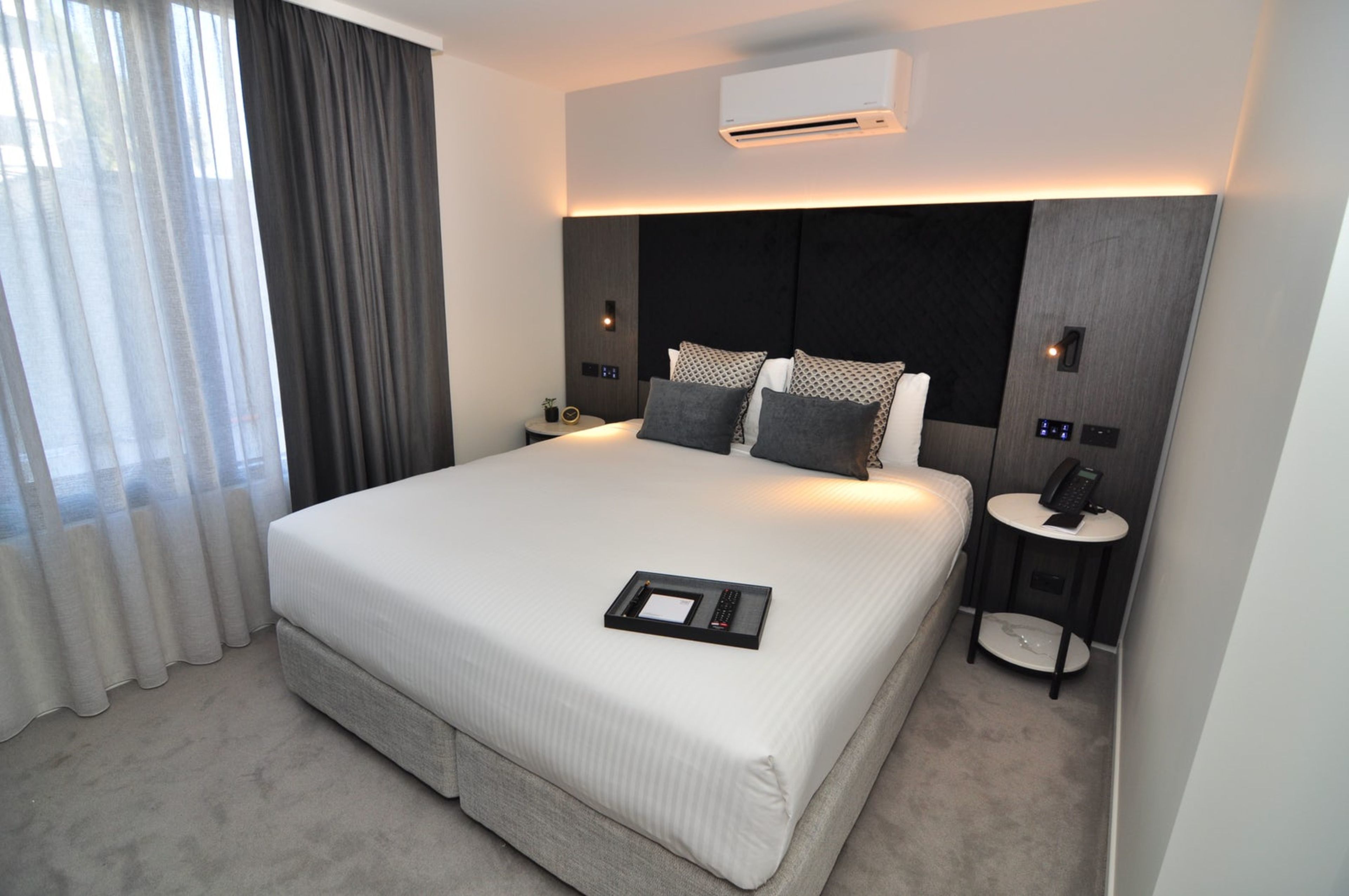 2 bedrooms, premium bedding, pillow-top beds, minibar