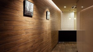 Interior entrance - KARIO Sasazuka (Tokyo)