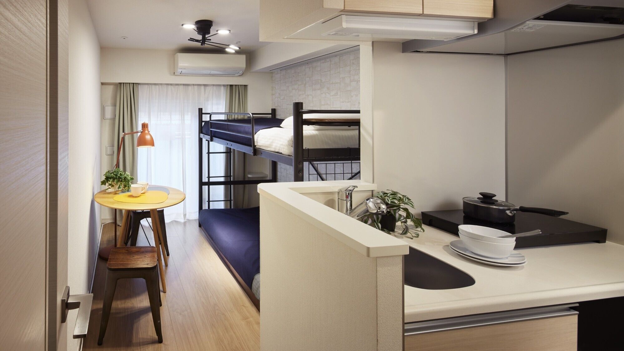 ห้องพัก (Loft Bed) | ครัวส่วนตัว | ตู้เย็น, ไมโครเวฟ, เตาประกอบอาหาร, กาต้มน้ำไฟฟ้า