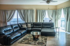 Living area - 3rd Floor DIRECT Ocean Condo (Cocoa Beach)