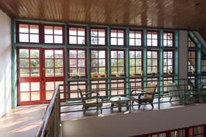 Lobby sitting area - Maison de Sapa (Sa Pa)