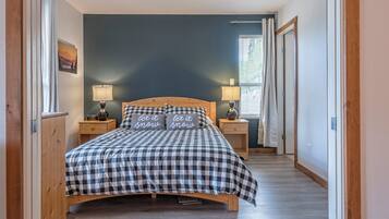 2 chambres, fer et planche à repasser, Wi-Fi gratuit, draps fournis