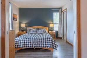 2 chambres, fer et planche à repasser, Wi-Fi gratuit, draps fournis