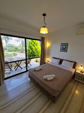 2 quartos, berço de viagem, Wi-Fi, roupa de cama
