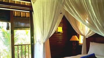 Villa, 1 Bedroom | In-room safe, desk, iron/ironing board, free WiFi