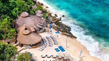 Beach nearby, sun loungers