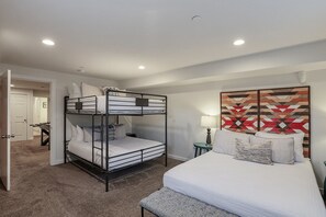 6 bedrooms, iron/ironing board, travel cot, WiFi