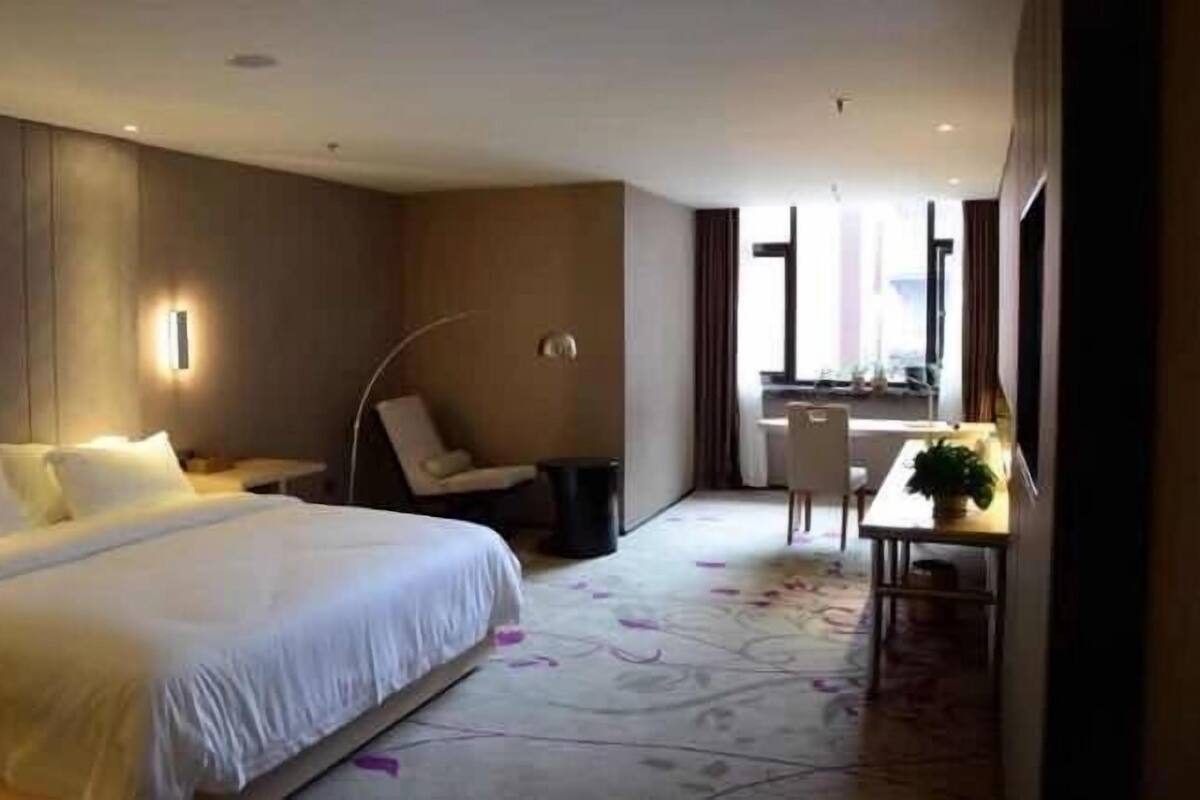 Desk, blackout curtains, free WiFi