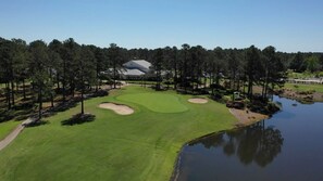 Golf - Stop in this studio condo while passing through and play a quick round while your at it! (Calabash)