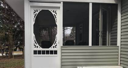 Bucknell <1mile / 4BR / 2bth / 2 Couches / Ssappliances