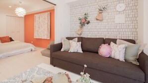 Living area - HATCH NAGAHORI 8th FLOOR (Osaka)