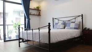 1 bedroom, free WiFi - Not the best but a good enough place for your stay (Ho Chi Minh)