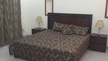Basic Double Room, 1 Large Single Bed, Kitchen, Ground Floor | Bathroom