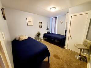 3 bedrooms, iron/ironing board, free WiFi, bed sheets