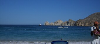 10 parasta vuokrausta - upea arvo! - 6 makuuhuonetta / 6 kylpy, uima-allas / kylpylä, kävele rannalle