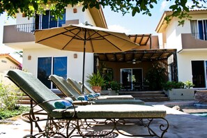 Terrace/patio - Top 10 Rental - Awesome Value! - 6 Bedrooms/6 Bath, Pool/Spa, Walk to Beach (San Jose del Cabo)