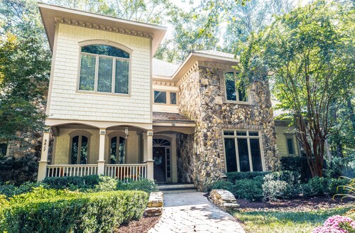 Luxury Secluded Family Retreat