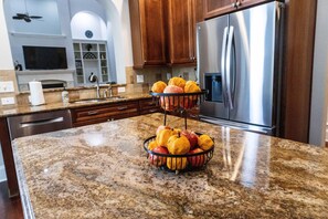 Fridge, microwave, oven, stovetop - Luxury Secluded Family Retreat (Apex)