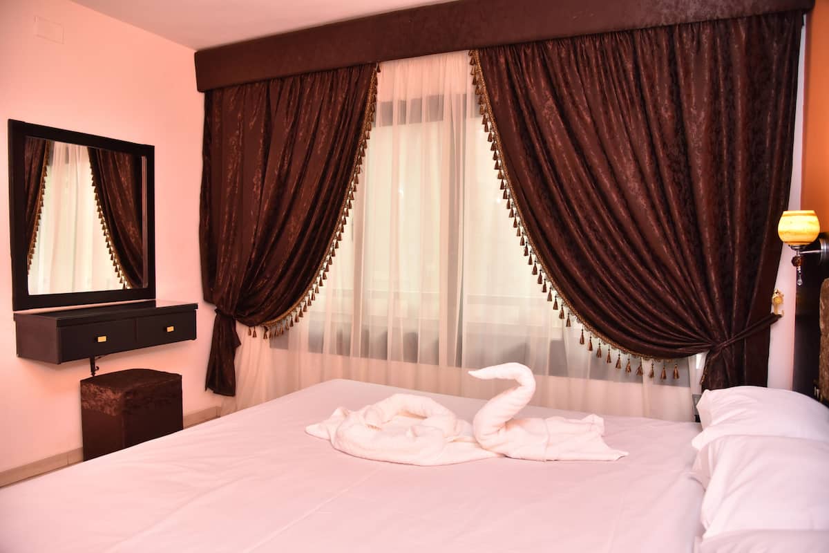 In-room safe, blackout curtains, soundproofing, free WiFi