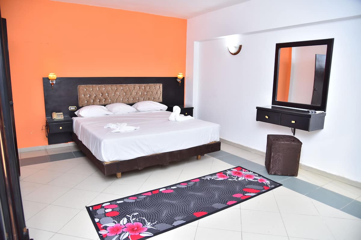 In-room safe, blackout curtains, soundproofing, free WiFi