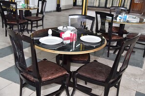 Restaurant - Royal Pyramids Hotel (Giza)