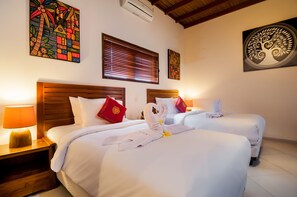 7 Schlafzimmer, Zimmersafe, Bügeleisen/Bügelbrett, WLAN