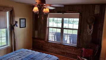 3 bedrooms, iron/ironing board, travel crib, WiFi