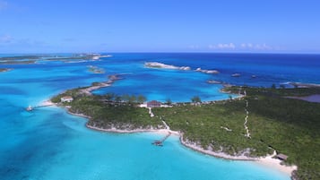 Am Strand, LiegestĂŒhle, StrandtĂŒcher