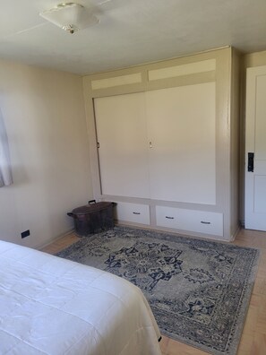 2 Schlafzimmer, Schreibtisch, WLAN, Bettwäsche