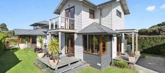 Sunnyside I Pet Friendly I Second Living
