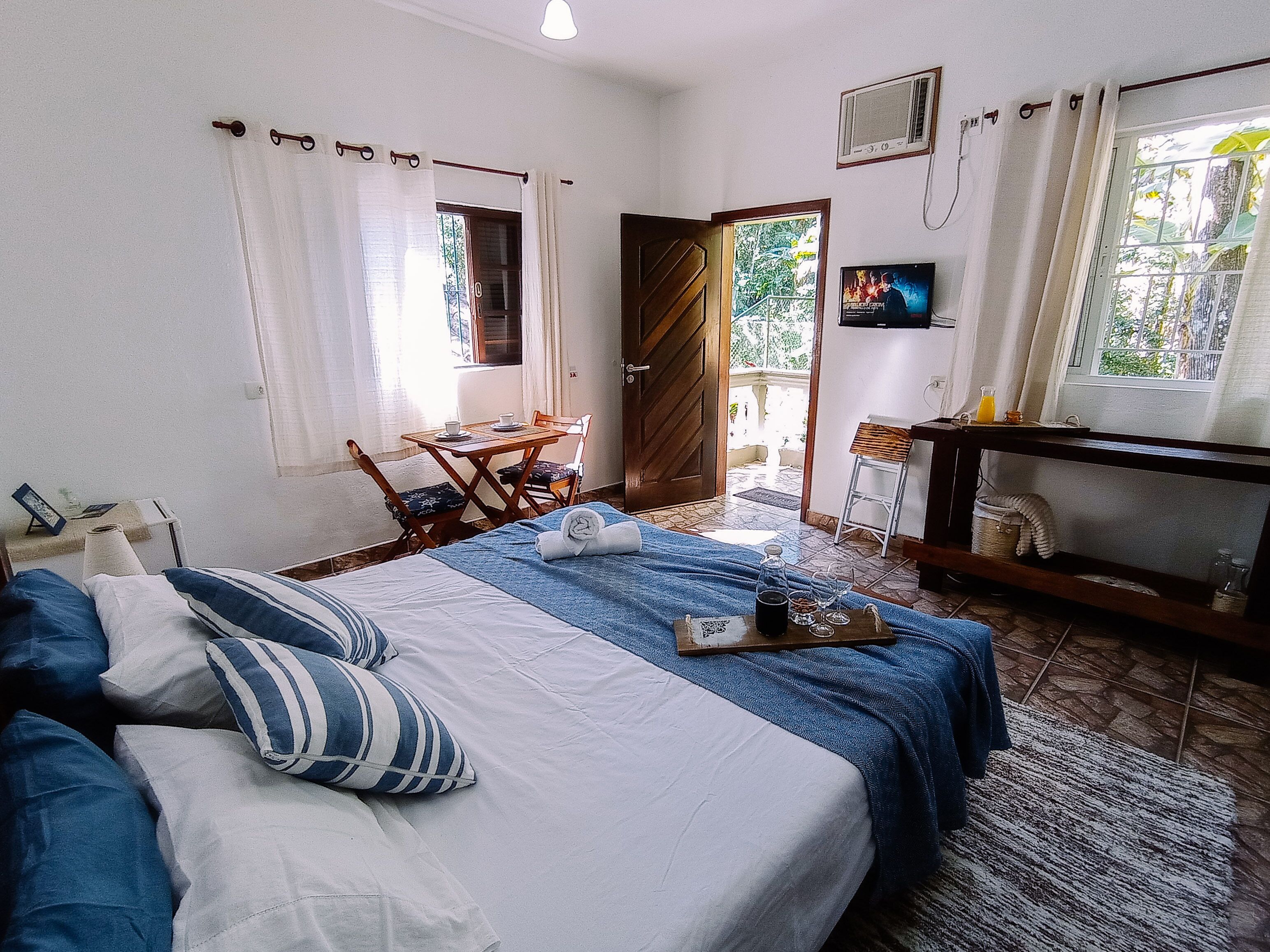 1 slaapkamer, een bureau, gratis wifi, beddengoed