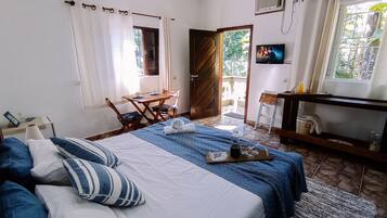 1 slaapkamer, een bureau, gratis wifi, beddengoed