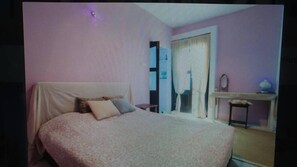 Double Room, 1 Katil Ratu (Queen), Mountain View | Dilengkapkan perabot secara berasingan, kalis bunyi, cadar katil 