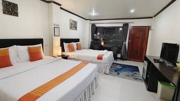 Deluxe Room | Blackout drapes, free WiFi, bed sheets