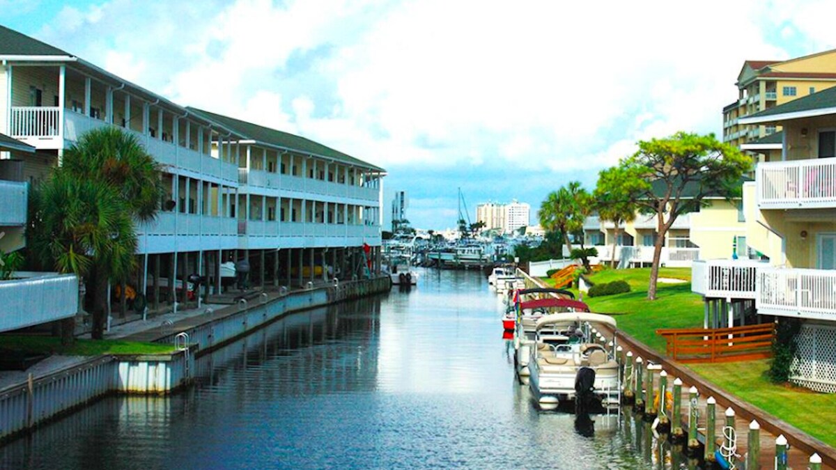 Photo 31 of Posh Sandpiper Escape: 2 King Masters + Bunks, Golf, Pickleball & Dining