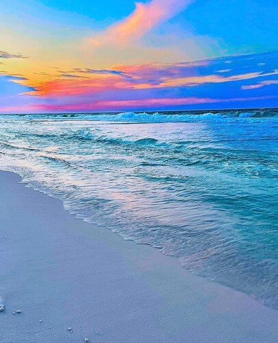 2 kuninkaata ja punkkaa, 2 yksityistä kylpyhuonetta - golfkärry rannalle, vene, kala, tennis