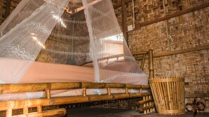 Bangalô básico, 1 cama de casal, vista parcial para o mar