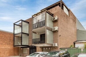 Interior - Balmain Modern Apartments (Rozelle)