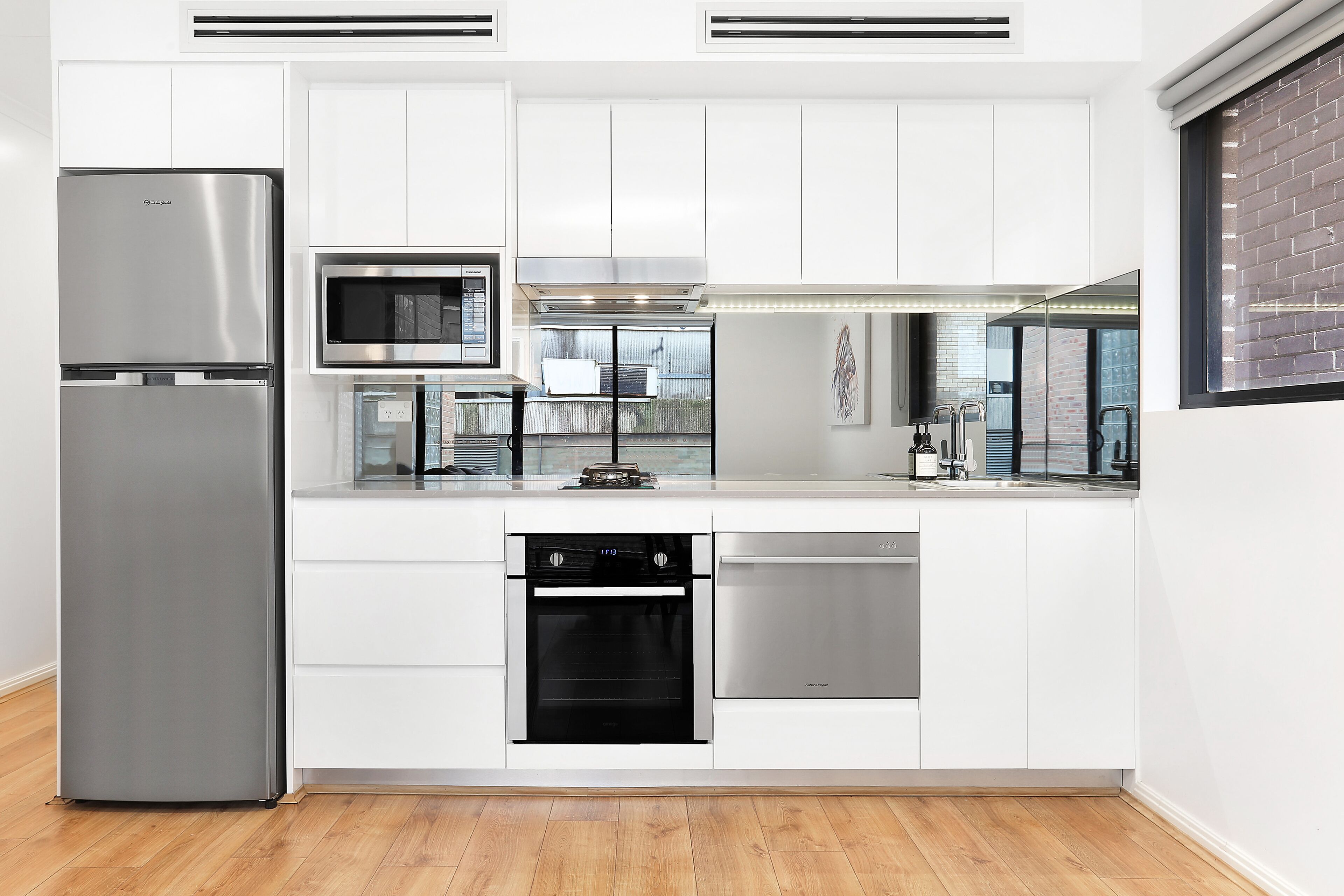 Apartment, 1 Bedroom (Bal 3 Dar) | Private kitchen | Microwave, oven, stovetop, electric kettle