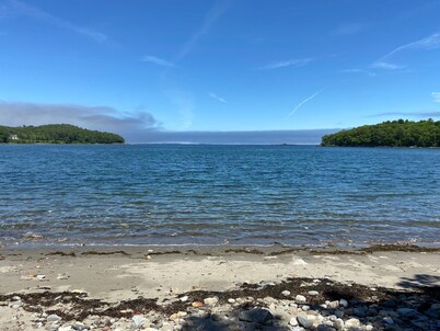 Oceanfront,Unobstructed Views Private Onsite ocean access to a small sandy beach
