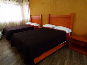 Standard Room #5, Terrace with Mountain View | Yksilöllisesti kalustettu, pimennysverhot, ilmainen Wi-Fi, vuodevaatteet