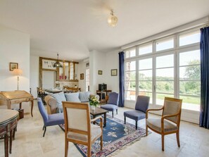 Fernseher, Kamin