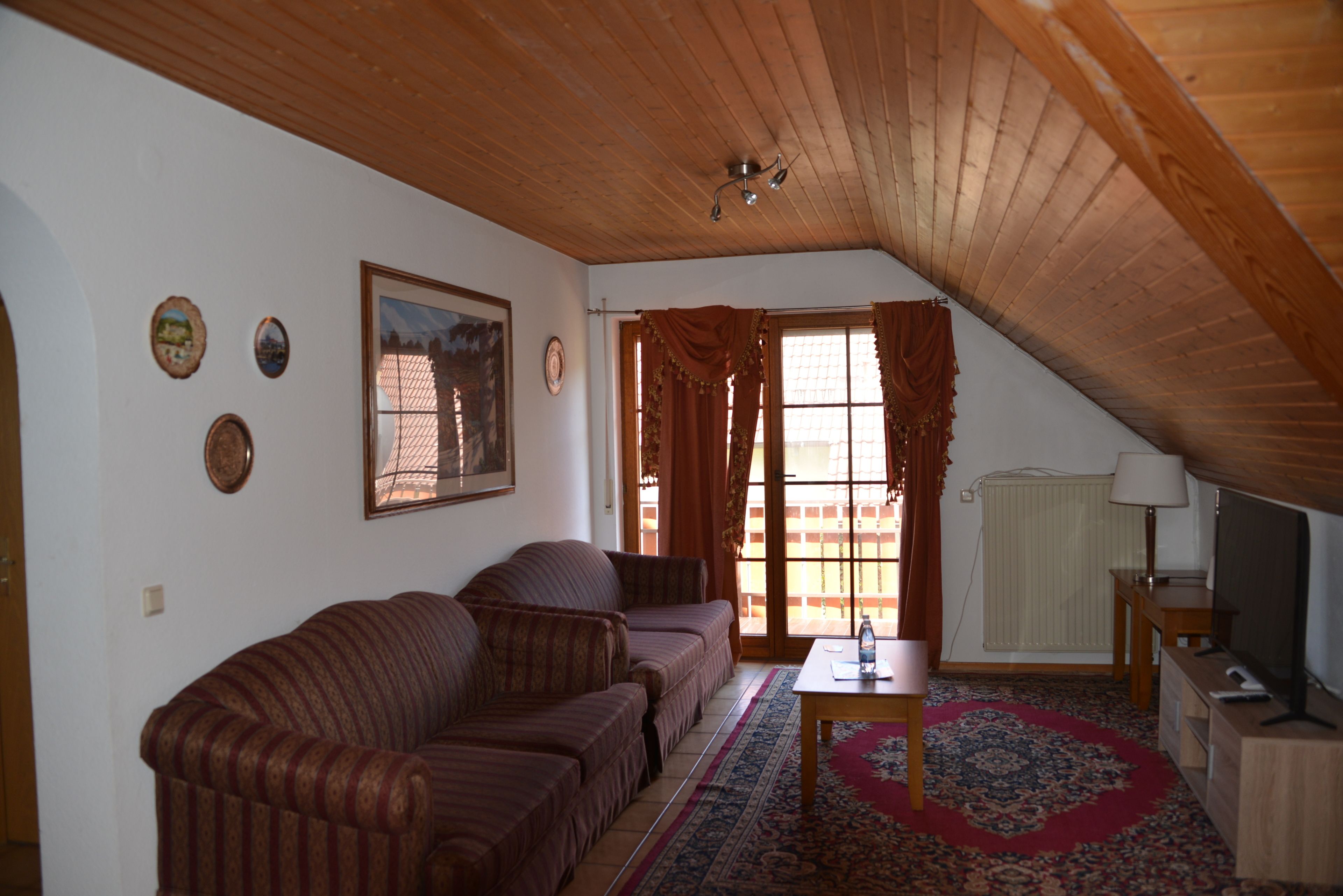 Flachbildfernseher, Netflix, Pay-TV, Streaming-Dienste