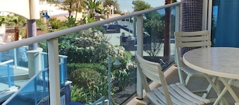 Beautiful apartment for 4 people with A/C, pool, WIFI, TV and balcony