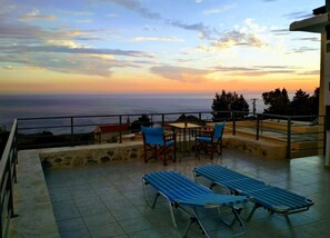 Terrace/patio - panoramic sea view (Agalianos)