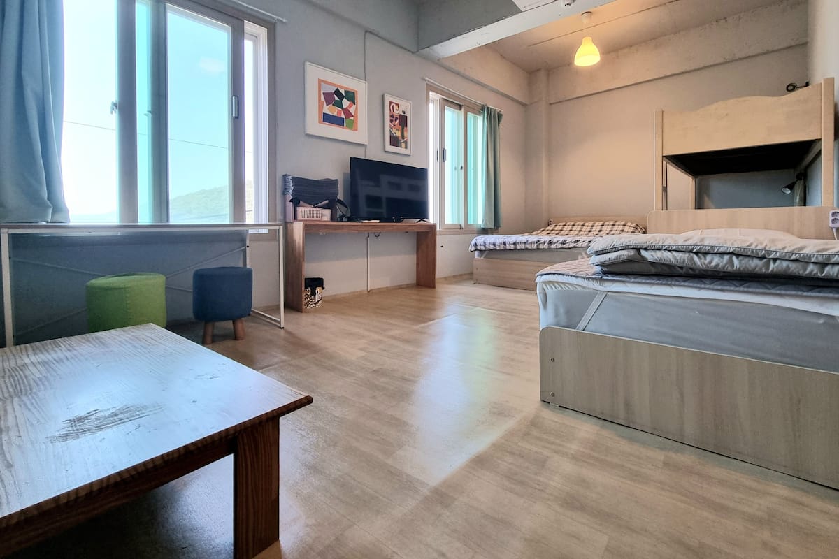 Cortinas blackout, sistema de insonorización y wifi gratis