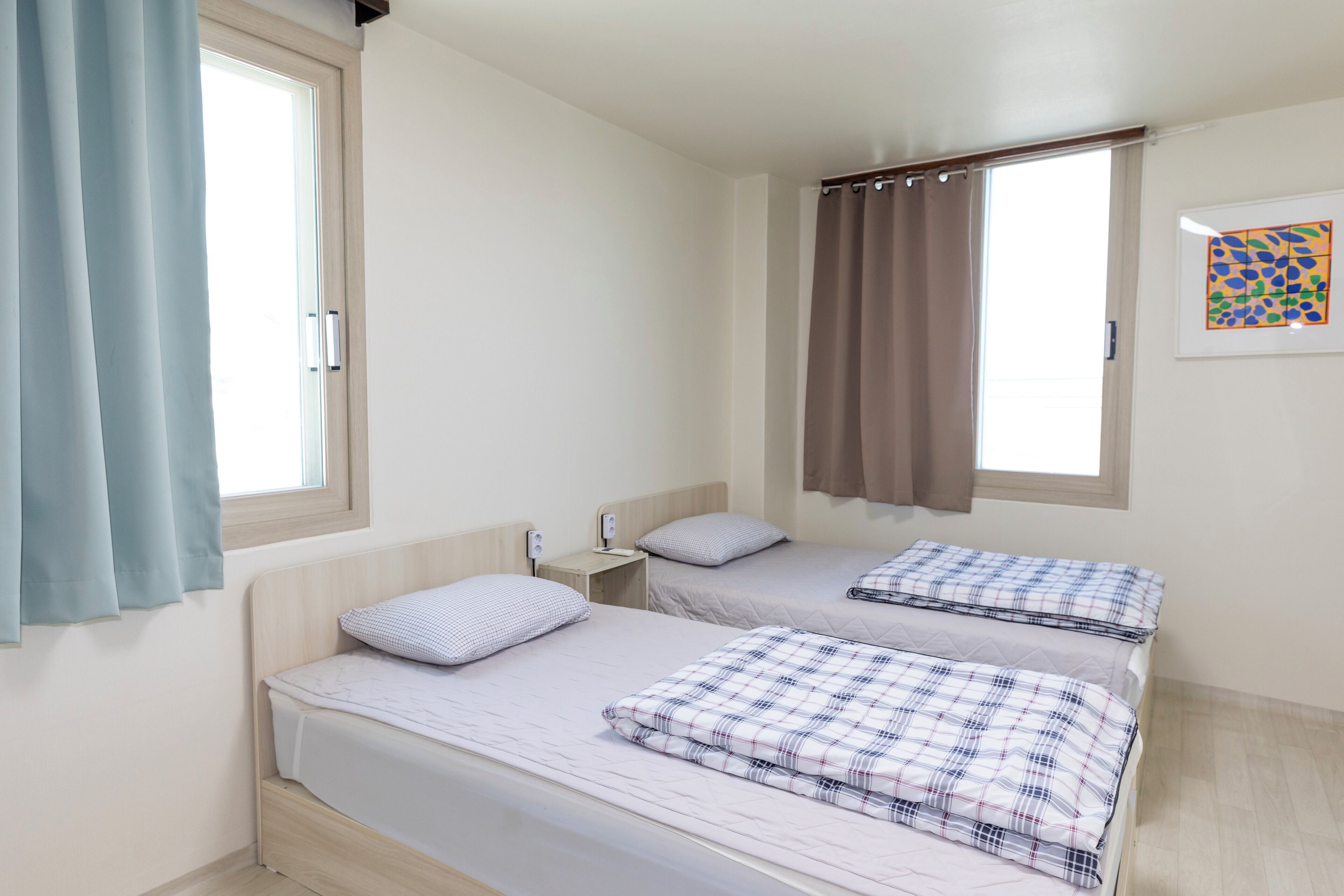 베이직 트윈룸 | 암막 커튼, 방음 설비, 무료 WiFi, 침대 시트