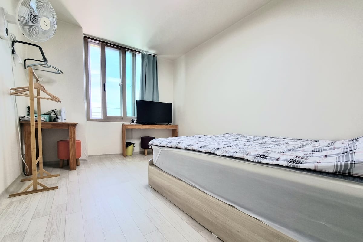 Cortinas blackout, sistema de insonorización y wifi gratis
