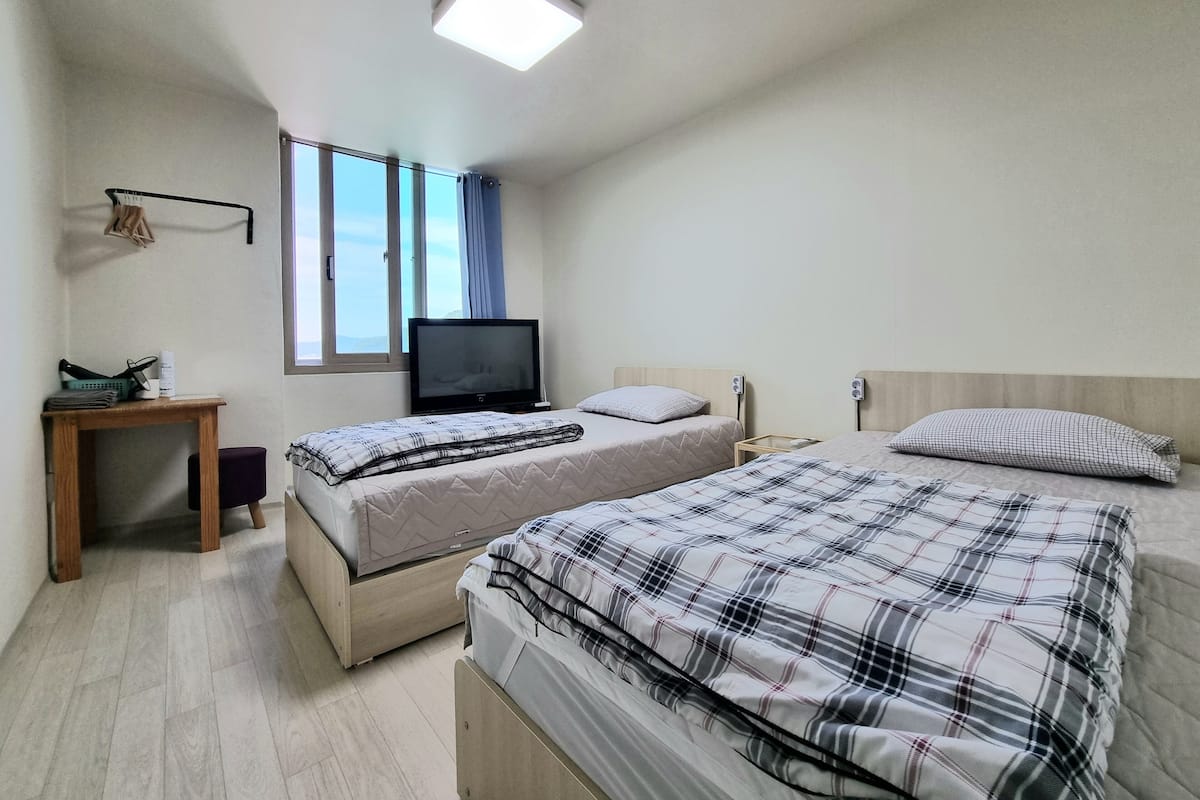 Cortinas blackout, sistema de insonorización y wifi gratis
